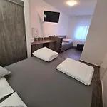 Zwei A 3* Leverkusen