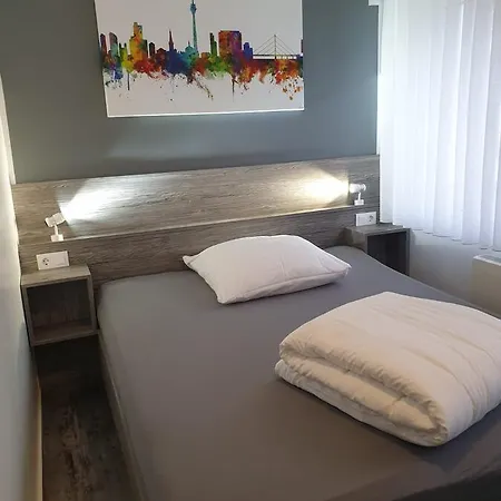 Vendégház Zwei A Leverkusen