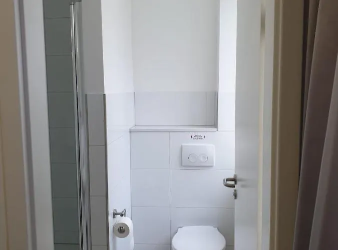 Zwei A Guest house Leverkusen