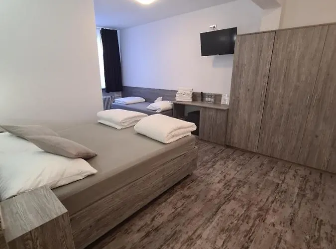 Zwei A Guest house 3*