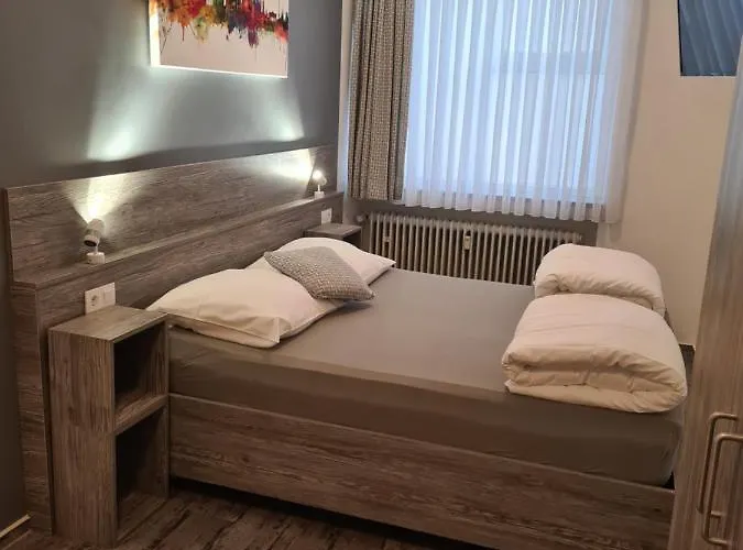 Zwei A Penzion Leverkusen