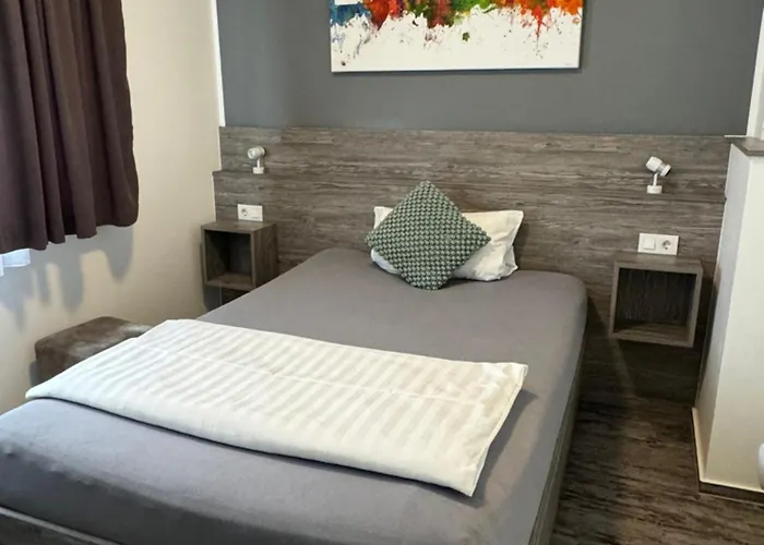 Zwei A Guest house 3*